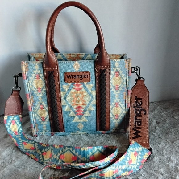 Wrangler Handbags - Wrangler Southwestern Pattern Bag With Adjustable Strap And Handles SUPER CLEAN